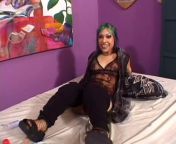 Лилипутке нравится мамочкина пизда